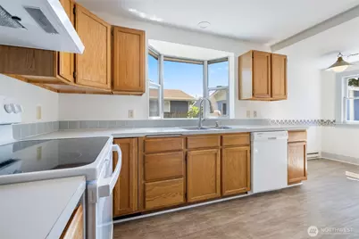 5210 S Steele Street, Tacoma, WA 98409 - Photo 8