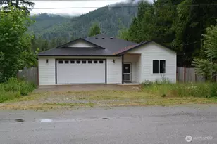 7955 Apache Dr, Maple Falls, WA 98266 - Photo 1