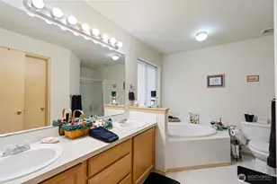 19712 207th St Ct E, Orting, WA 98360 - Photo 14