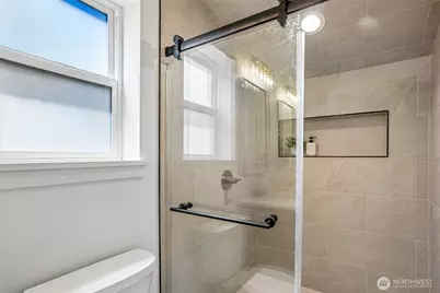 6505 44th Avenue NE, Seattle, WA 98115 - Photo 26