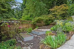 11220 NE Parkhill Pl, Bainbridge Island, WA 98110 - Photo 4