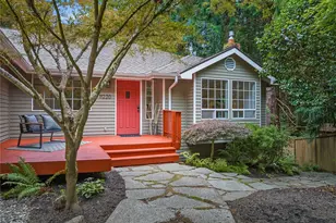11220 NE Parkhill Pl, Bainbridge Island, WA 98110 - Photo 1