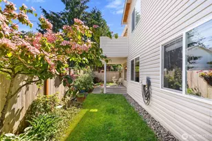 8917 Meridian Pl NE, Lake Stevens, WA 98258 - Photo 24
