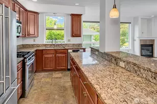 275 E Sunset Way, Issaquah, WA 98027 - Photo 12