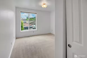 275 E Sunset Way, Issaquah, WA 98027 - Photo 22