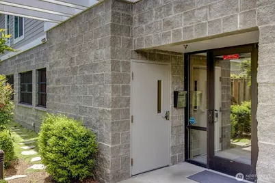 275 E Sunset Way #1A, Issaquah, WA 98027 - Photo 24