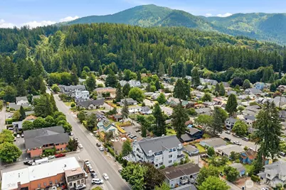 275 E Sunset Way #1A, Issaquah, WA 98027 - Photo 32