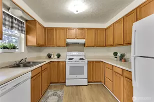 7836 3rd Ave SE, Olympia, WA 98503 - Photo 6