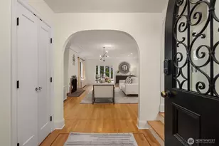 3715 47th Pl NE, Seattle, WA 98105 - Photo 2