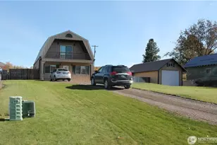 27 Orchard Loop N, Tonasket, WA 98855 - Photo 4