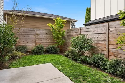 8913 8th Avenue NE, Seattle, WA 98115 - Photo 30