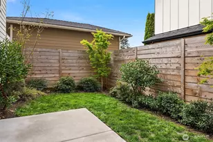 8913 8th Ave NE, Seattle, WA 98115 - Photo 30