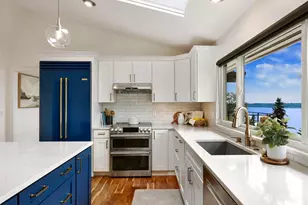10960 39th Ave SW, Seattle, WA 98146 - Photo 16