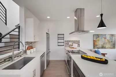 1208 W Emerson Street, Seattle, WA 98119 - Photo 10