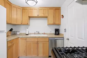 3637 22nd Ave W, Seattle, WA 98199 - Photo 12