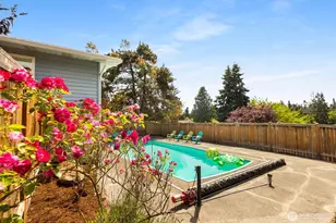 8132 208th Pl SW, Edmonds, WA 98026 - Photo 2