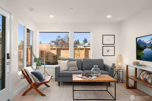 9223B Densmore Ave N, Seattle, WA 98103 - Photo 6
