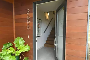 2608 23rd Ave W, Seattle, WA 98199 - Photo 2