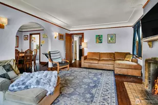 315 N 46th, Seattle, WA 98103 - Photo 2