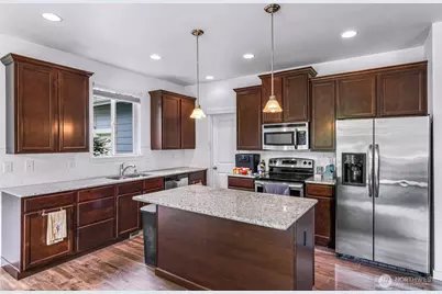 927 Clearwater Court, Mount Vernon, WA 98273 - Photo 8