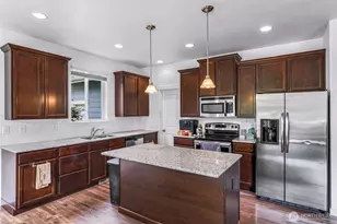 927 Clearwater Ct, Mount Vernon, WA 98273 - Photo 8