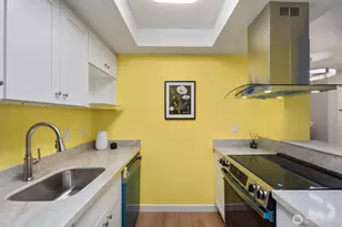 14605 NE 34th St, Bellevue, WA 98007 - Photo 10