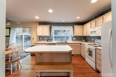 20119 SE 266th Street, Covington, WA 98042 - Photo 8