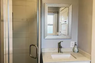 5604 17th Ave NE, Seattle, WA 98105 - Photo 8
