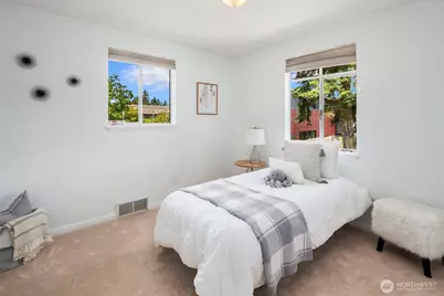 12742 Palatine Avenue N, Seattle, WA 98133 - Photo 20