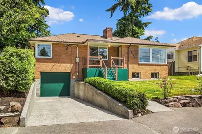 12742 Palatine Avenue N, Seattle, WA 98133 - Photo 1