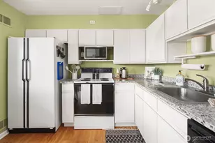 12742 Palatine Ave N, Seattle, WA 98133 - Photo 10