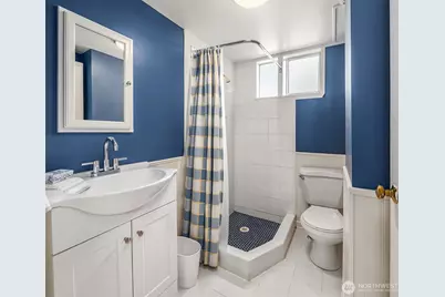 12742 Palatine Avenue N, Seattle, WA 98133 - Photo 14
