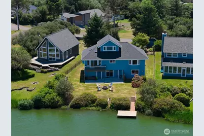 142 Sea Breeze SE, Ocean Shores, WA 98569 - Photo 1