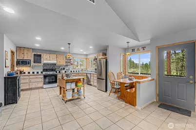 40048 Cayuse Cove E, Davenport, WA 99122 - Photo 4