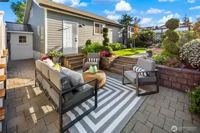 3033 27th Avenue W, Seattle, WA 98199 - Photo 32