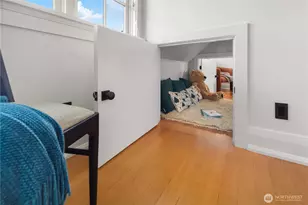 3033 27th Ave W, Seattle, WA 98199 - Photo 20