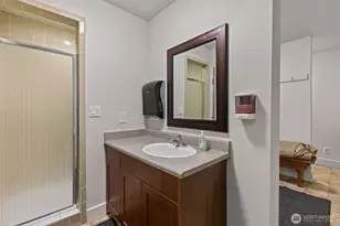 701 122nd Ave NE, Bellevue, WA 98005 - Photo 34