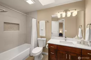 25444 SE 42nd Pl, Issaquah, WA 98029 - Photo 32