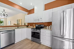 2145 NW Pacific Elm Dr, Issaquah, WA 98027 - Photo 2