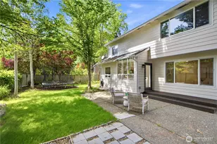 25733 SE 39th St, Sammamish, WA 98029 - Photo 26