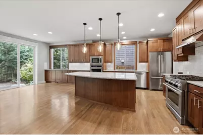 21384 NE 9th Place, Sammamish, WA 98074 - Photo 10