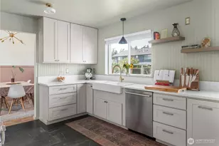 1560 SW 9th Ave, Oak Harbor, WA 98277 - Photo 14