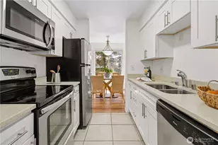 12525 NE 145th Pl, Kirkland, WA 98034 - Photo 2