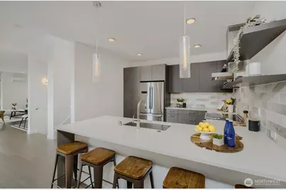 2573 13th Avenue W, Seattle, WA 98119 - Photo 6