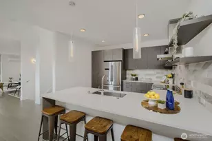 2573 13th Ave W, Seattle, WA 98119 - Photo 6