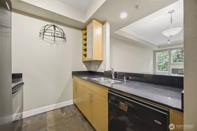 255 W Bakerview Road #205, Bellingham, WA 98226 - Photo 4