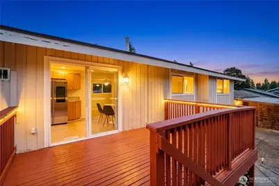 1119 Shelton Avenue NE, Renton, WA 98056 - Photo 12