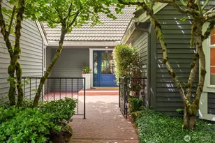 2231 Sahalee Dr E, Sammamish, WA 98074 - Photo 4