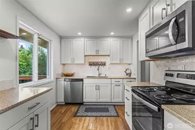 29718 3rd Avenue S, Federal Way, WA 98003 - Photo 12