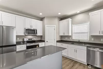 1118 138th Place SW, Lynnwood, WA 98087 - Photo 2